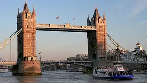 24-hour Hop-on Hop-off London River Pass